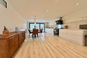 22' Kitchen/Dining Room- click for photo gallery